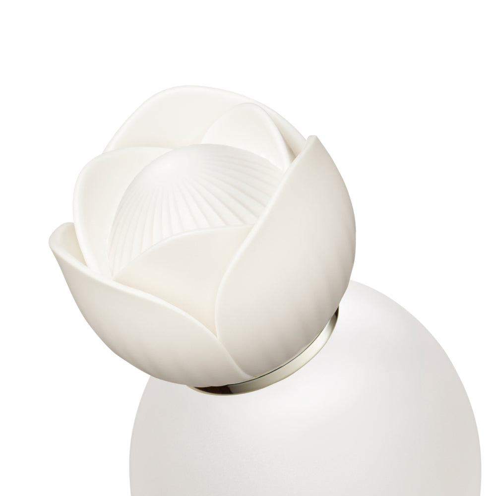 Decorté Cosmetics UK | Shop the AQ Perfumed Hair Mist